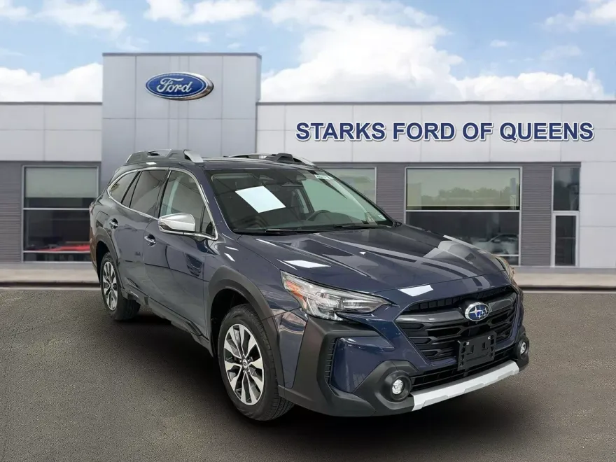 2023 Subaru Outback Touring photo 1