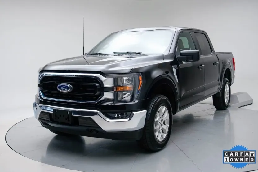 2023 Ford F-150 XLT photo 1