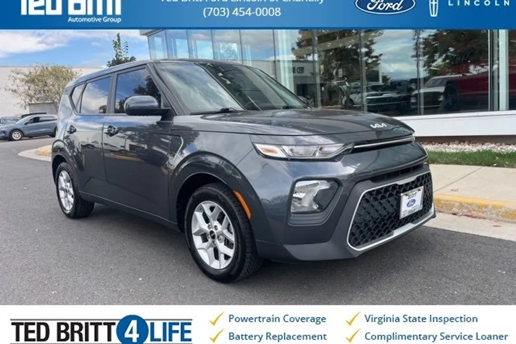 2022 Kia Soul LX Technology photo 1