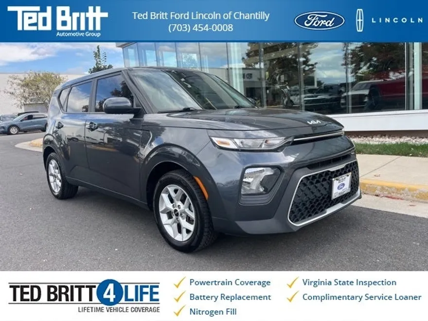 2022 Kia Soul LX Technology photo 1