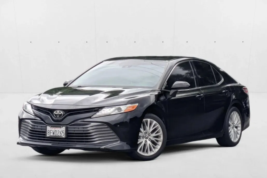 2018 Toyota Camry XLE photo 1