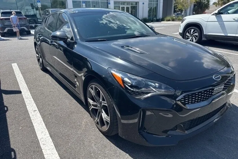 2021 Kia Stinger GT1 photo 1