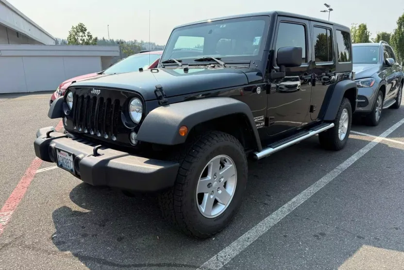 2014 Jeep Wrangler Unlimited Sport photo 1