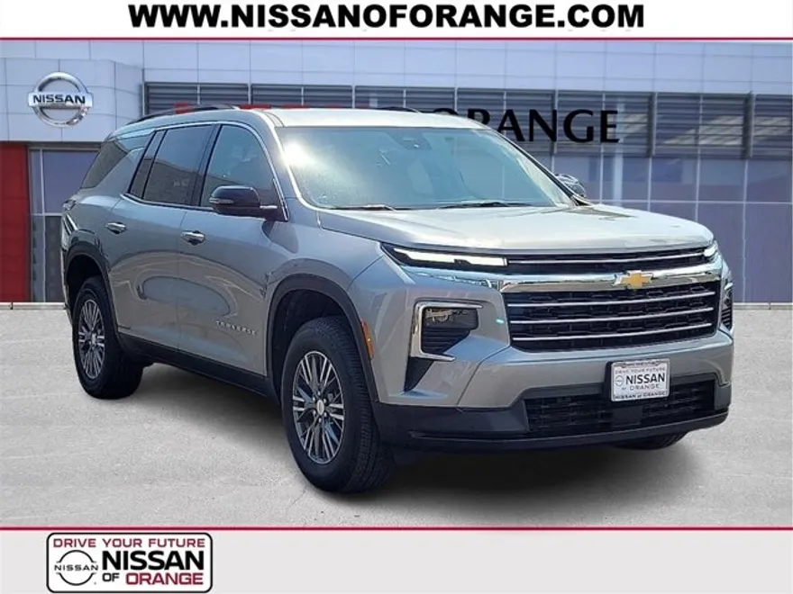 2025 Chevrolet Traverse photo 1