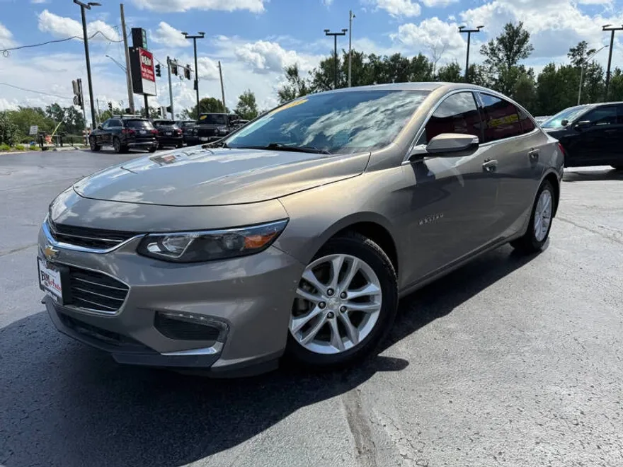2018 Chevrolet Malibu 1LT photo 1