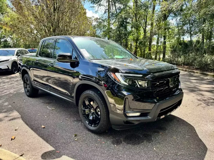 2025 Honda Ridgeline Black Edition photo 1