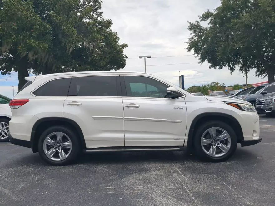2017 Toyota Highlander Hybrid Limited photo 1
