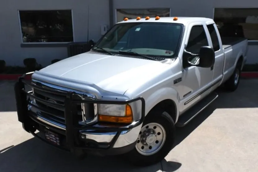 2000 Ford F-250 XLT photo 1