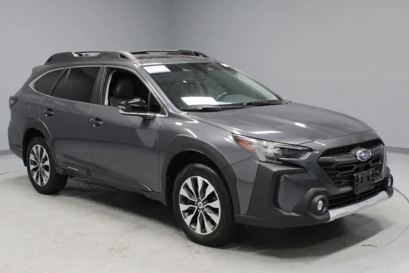 2023 Subaru Outback Limited photo 1