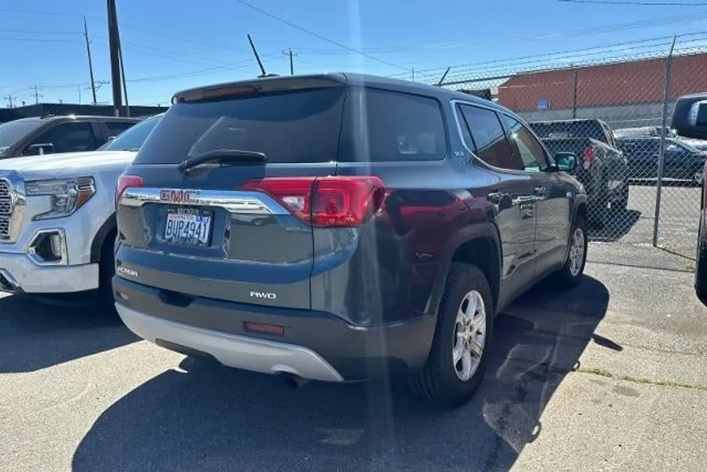 2019 Gmc Acadia SLE photo 1