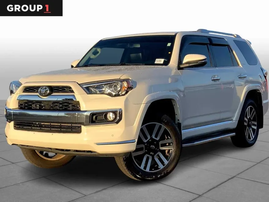 2016 Toyota 4Runner Limited photo 1