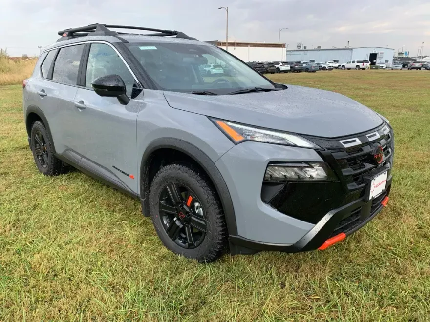 2026 Nissan Rogue AWD photo 1