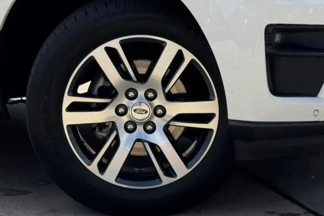 2022 Ford Expedition XLT photo 1