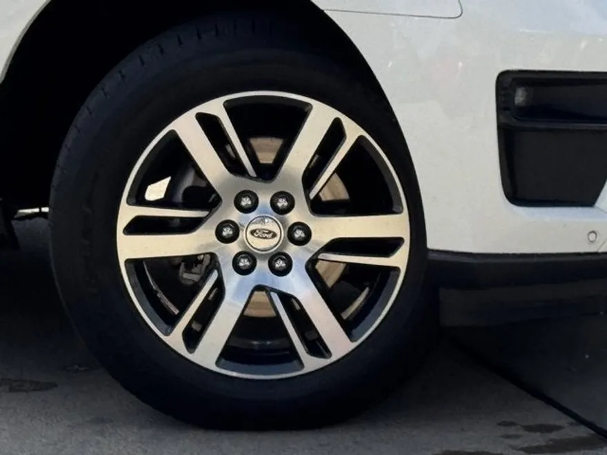 2022 Ford Expedition XLT photo 1
