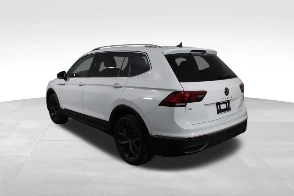 2024 Volkswagen Tiguan SE Wolfsburg Edition photo 1