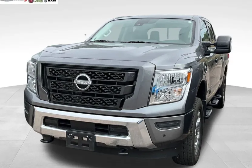 2024 Nissan Titan SV photo 1