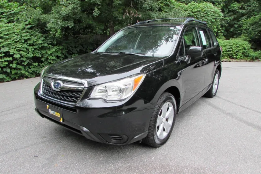2015 Subaru Forester 2.5i photo 1