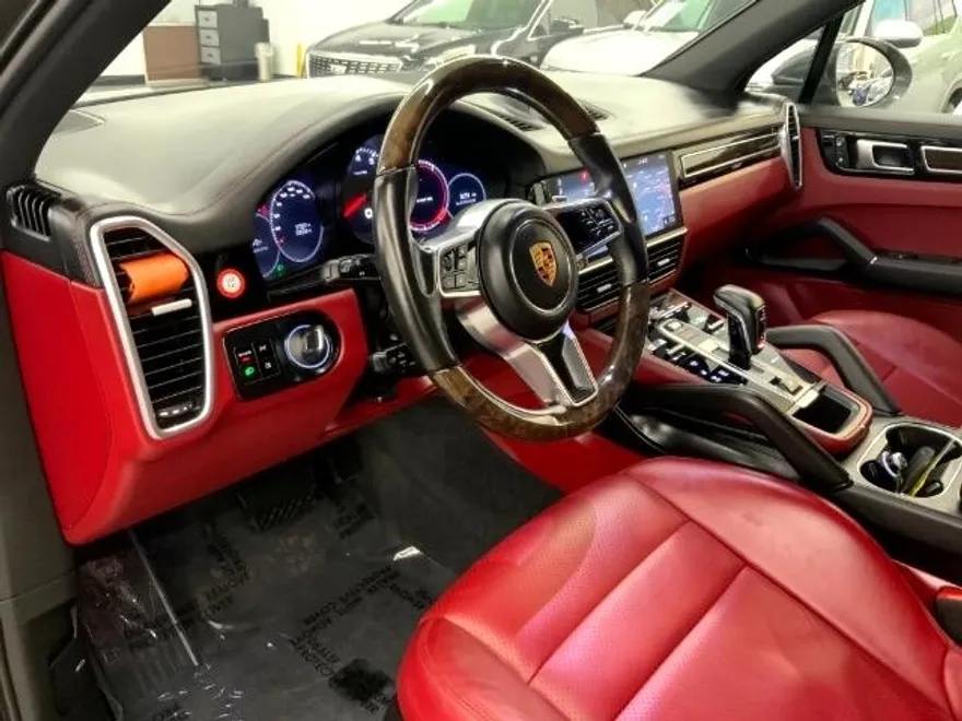 2019 Porsche Cayenne photo 10