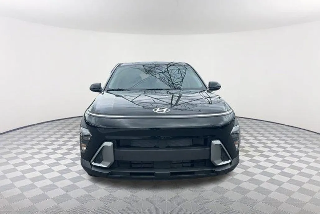 2026 Hyundai Kona SE photo 1