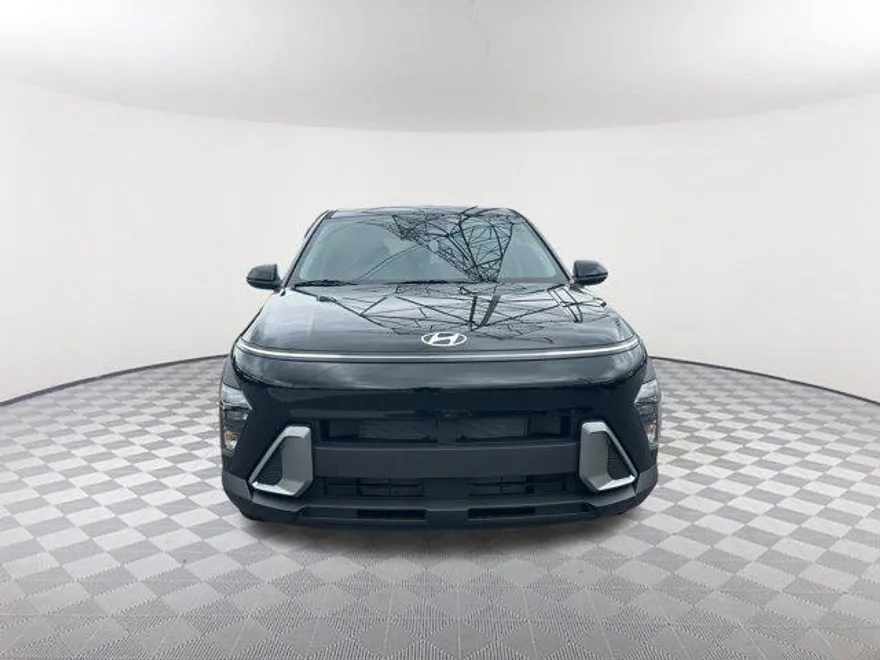 2026 Hyundai Kona SE photo 1