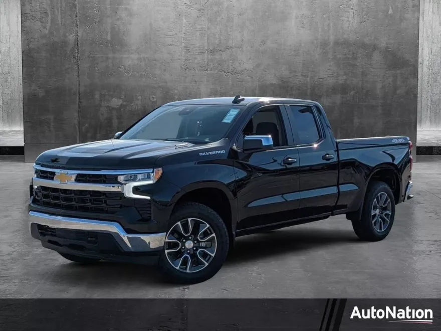 2025 Chevrolet Silverado 1500 LT photo 1