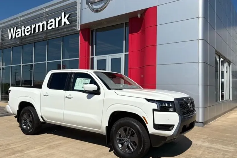 2026 Nissan Frontier SV photo 1