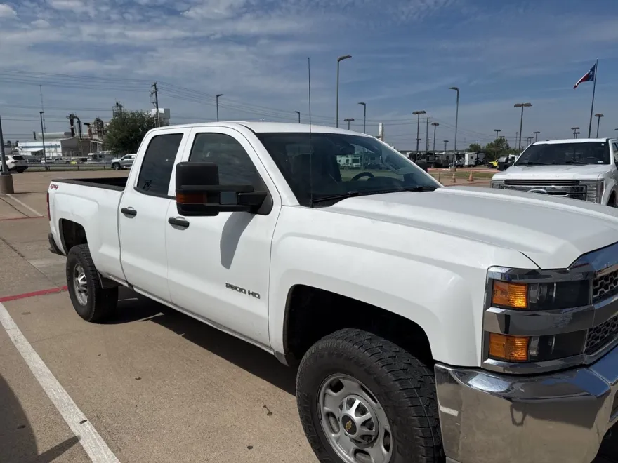 2019 Chevrolet Silverado 2500HD photo 1