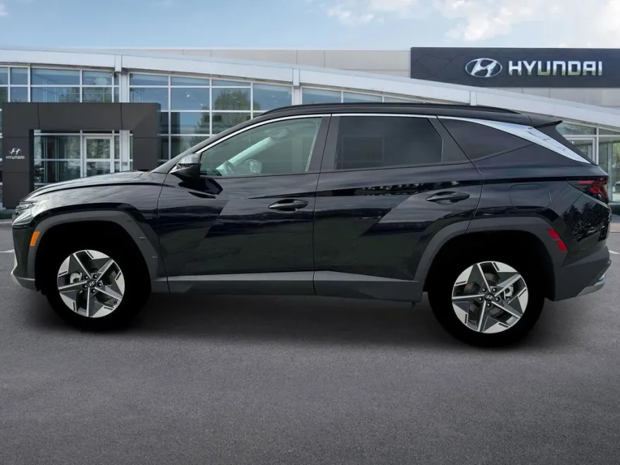 2025 Hyundai Tucson SEL photo 1
