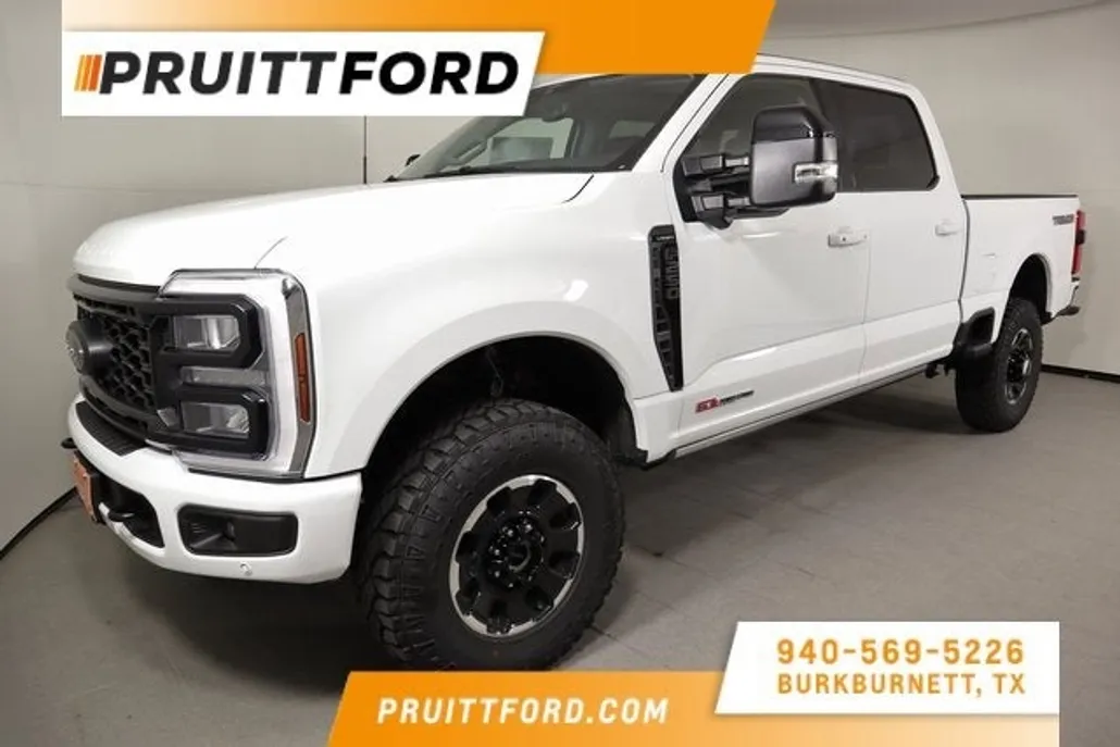 2025 Ford F-250 Lariat photo 1