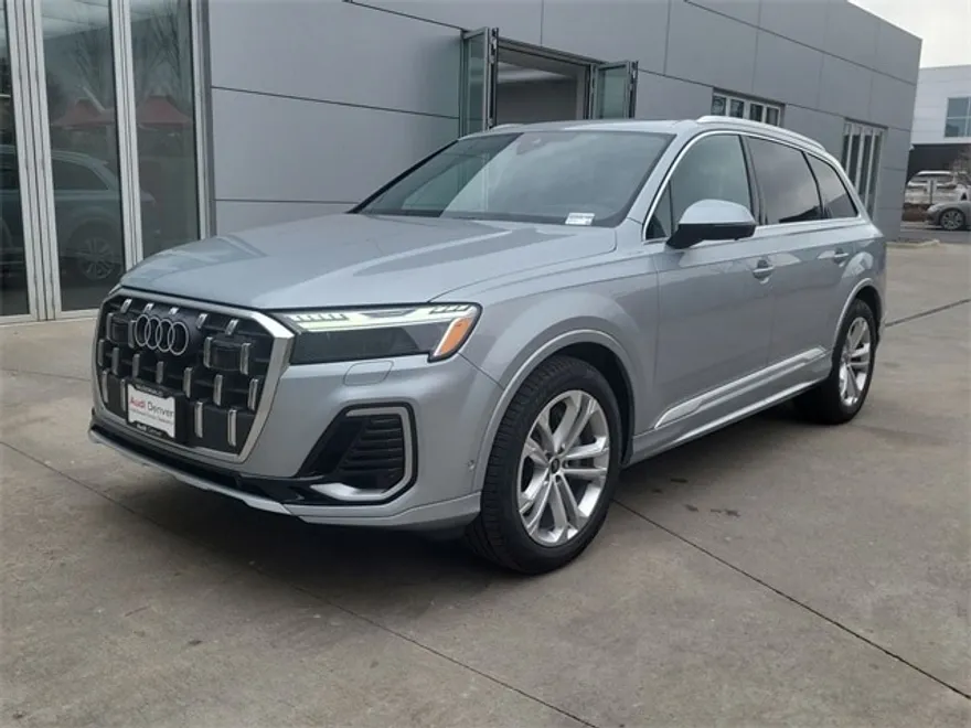 2025 Audi Q7 Prestige photo 1