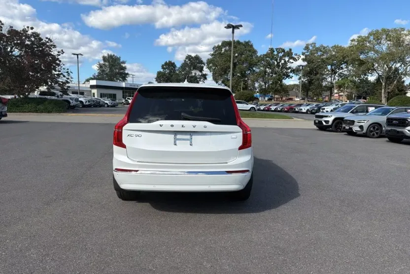2024 Volvo XC90 Recharge T8 Plus photo 1