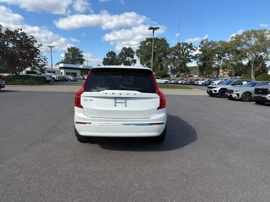 2024 Volvo XC90 Recharge T8 Plus photo 1