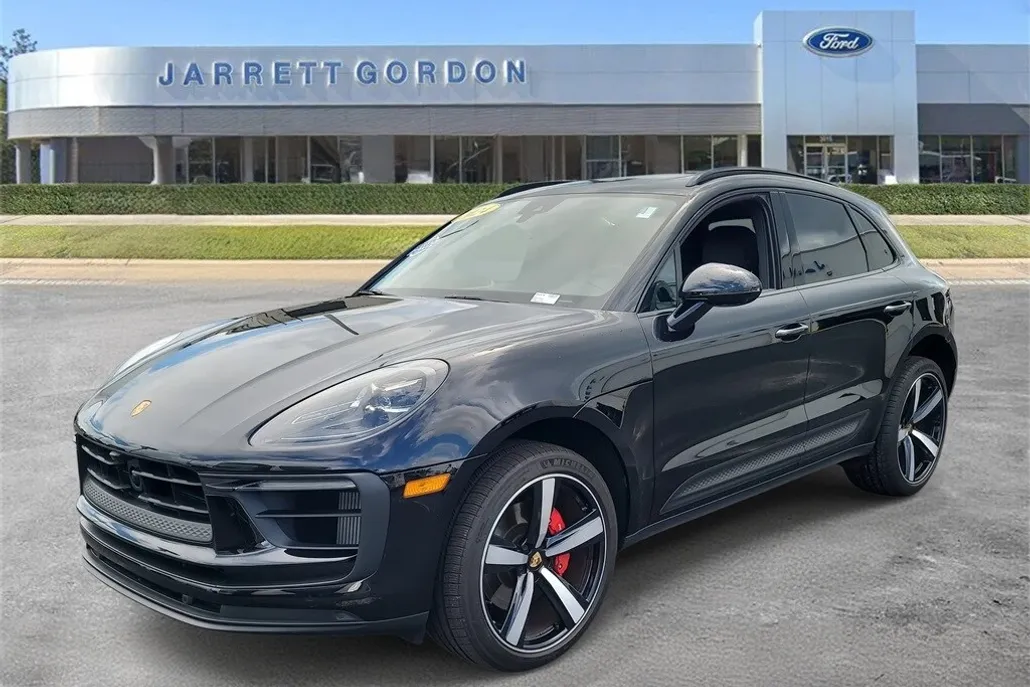 2024 Porsche Macan S photo 1