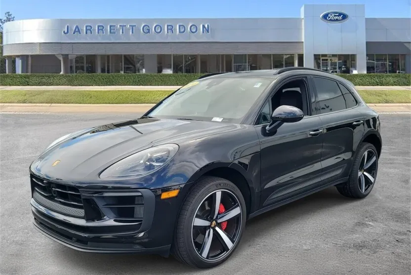 2024 Porsche Macan S photo 1