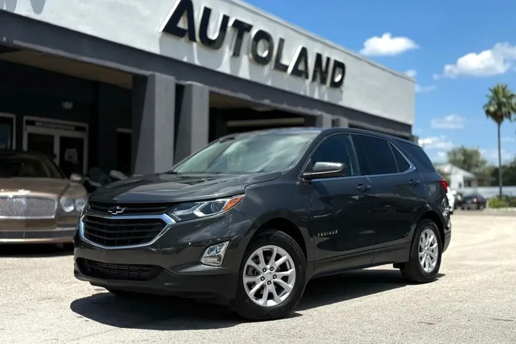 2020 Chevrolet Equinox LT photo 1