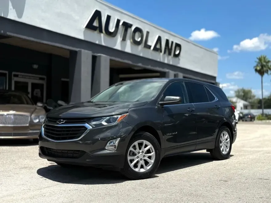 2020 Chevrolet Equinox LT photo 1