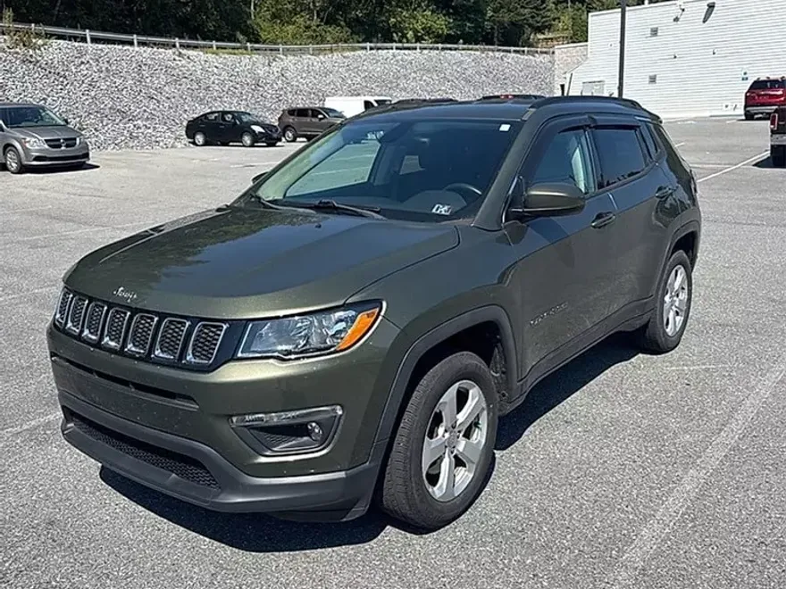 2018 Jeep Compass Latitude photo 1