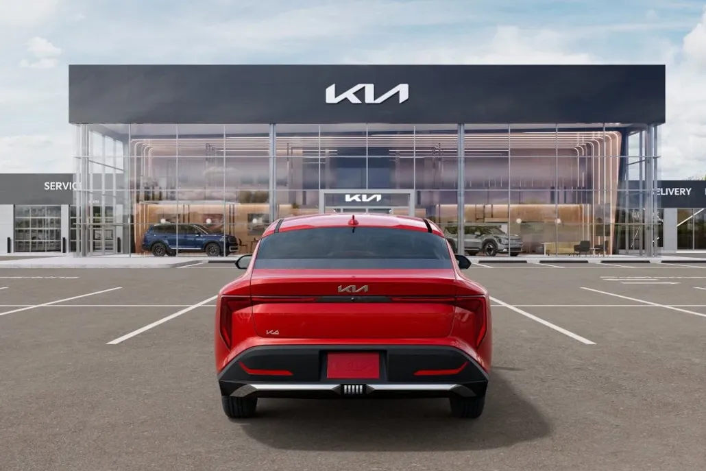 2025 Kia K4 LXS photo 1
