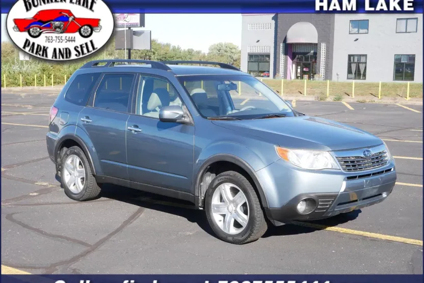 2010 Subaru Forester 2.5X Limited photo 1