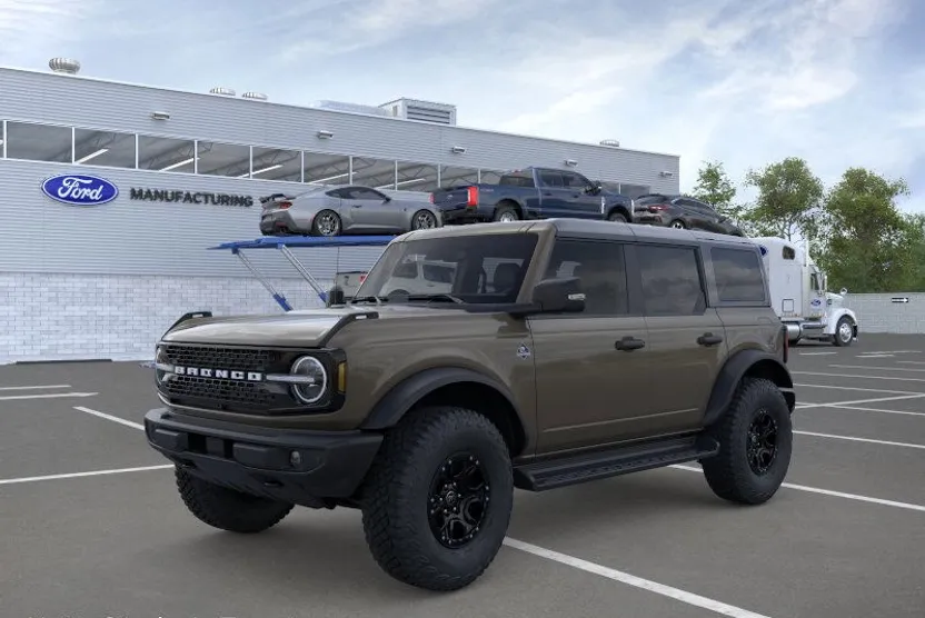 2025 Ford Bronco Outer Banks photo 1