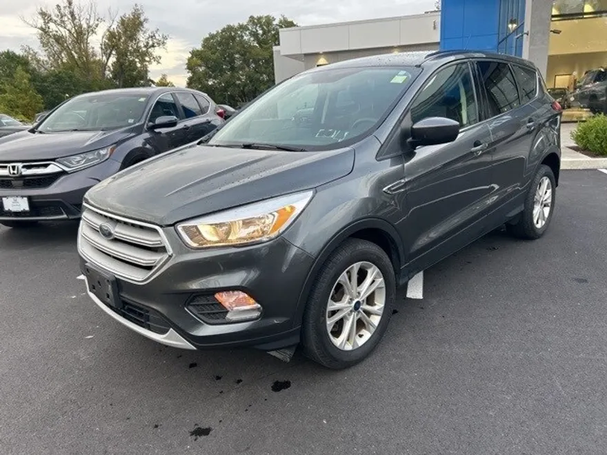 2019 Ford Escape SE photo 1