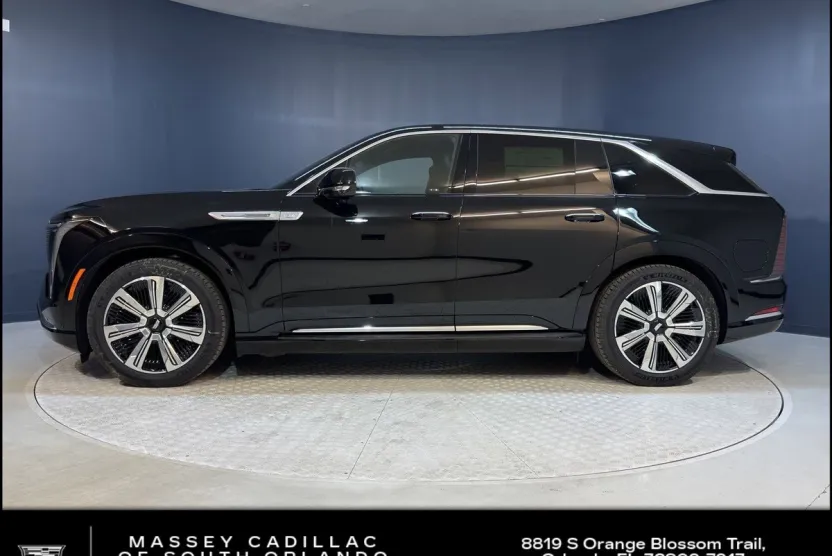 2025 Cadillac Escalade IQ Luxury photo 1