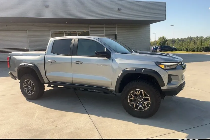 2024 Chevrolet Colorado ZR2 photo 1