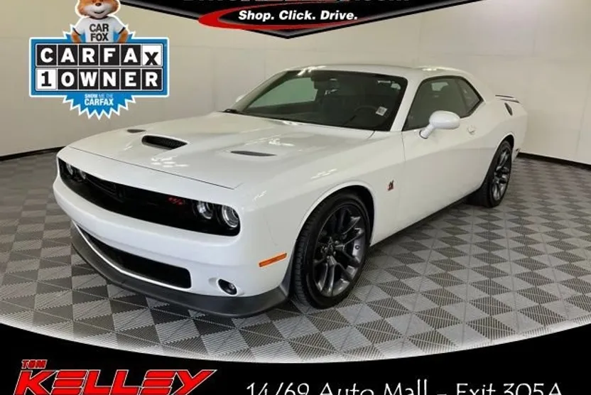 2023 Dodge Challenger R/T Scat Pack photo 1