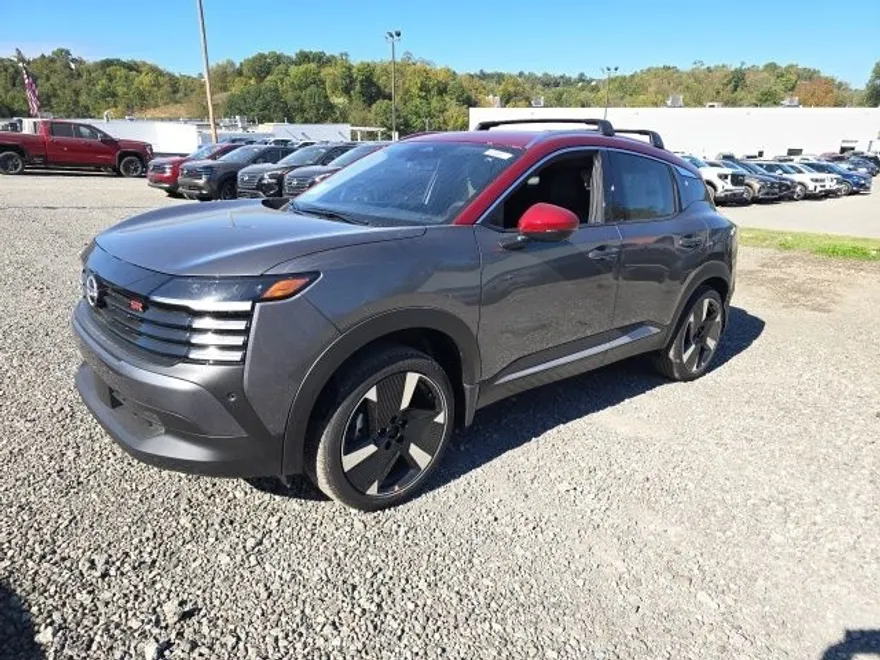 2026 Nissan Kicks SR photo 1
