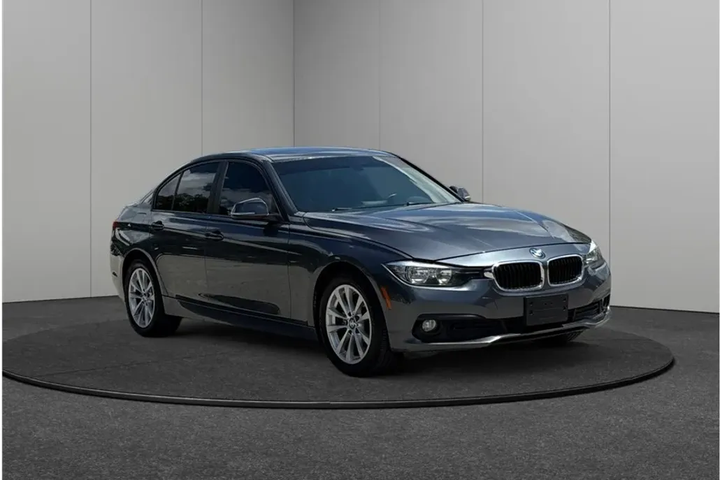 2017 Bmw 320i 320i xDrive SA photo 1