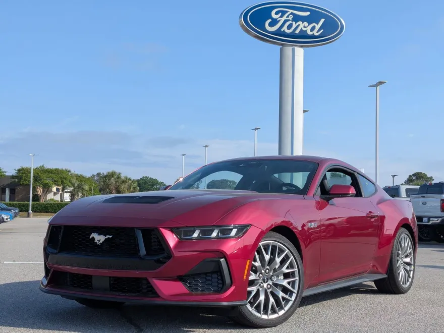 2025 Ford Mustang GT Premium photo 1