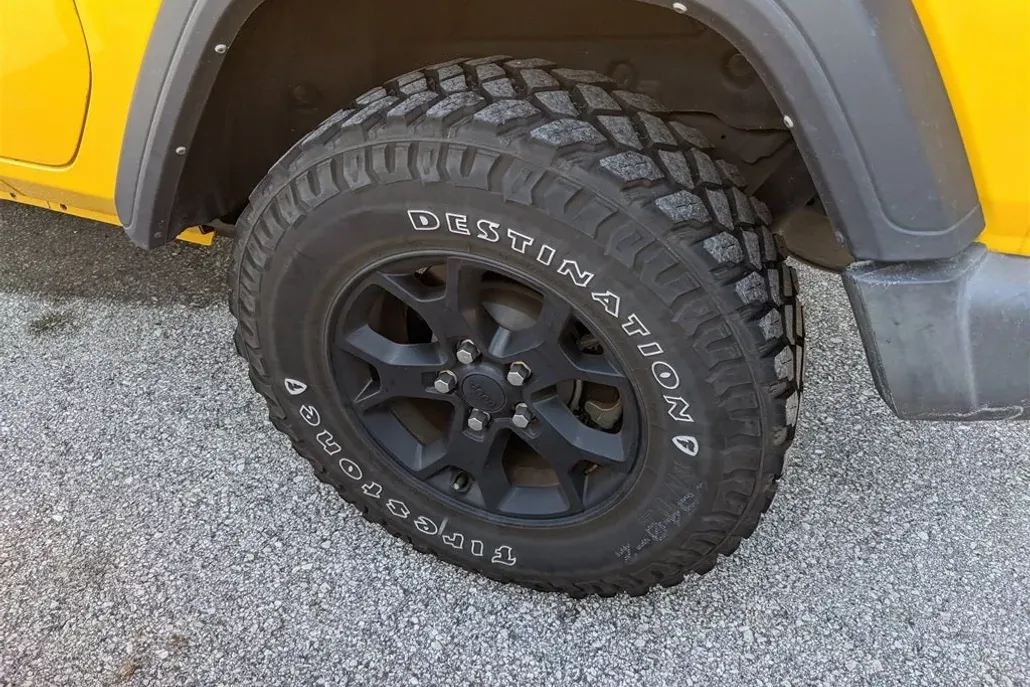 2021 Jeep Wrangler Willys photo 1