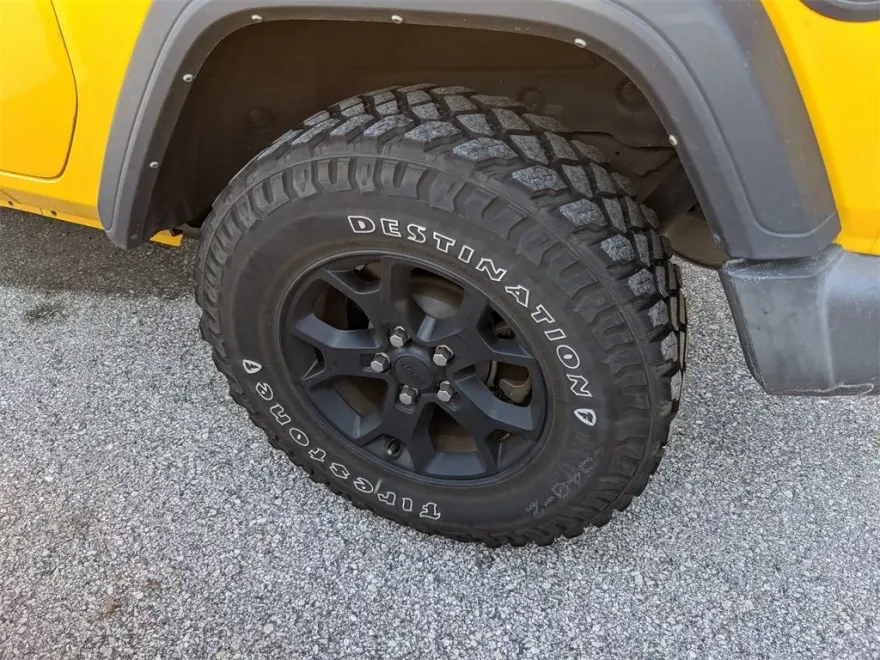 2021 Jeep Wrangler Willys photo 1