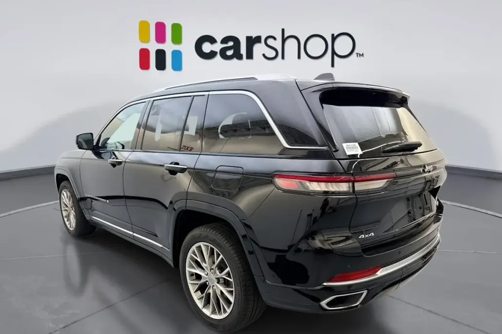 2023 Jeep Grand Cherokee Summit photo 1